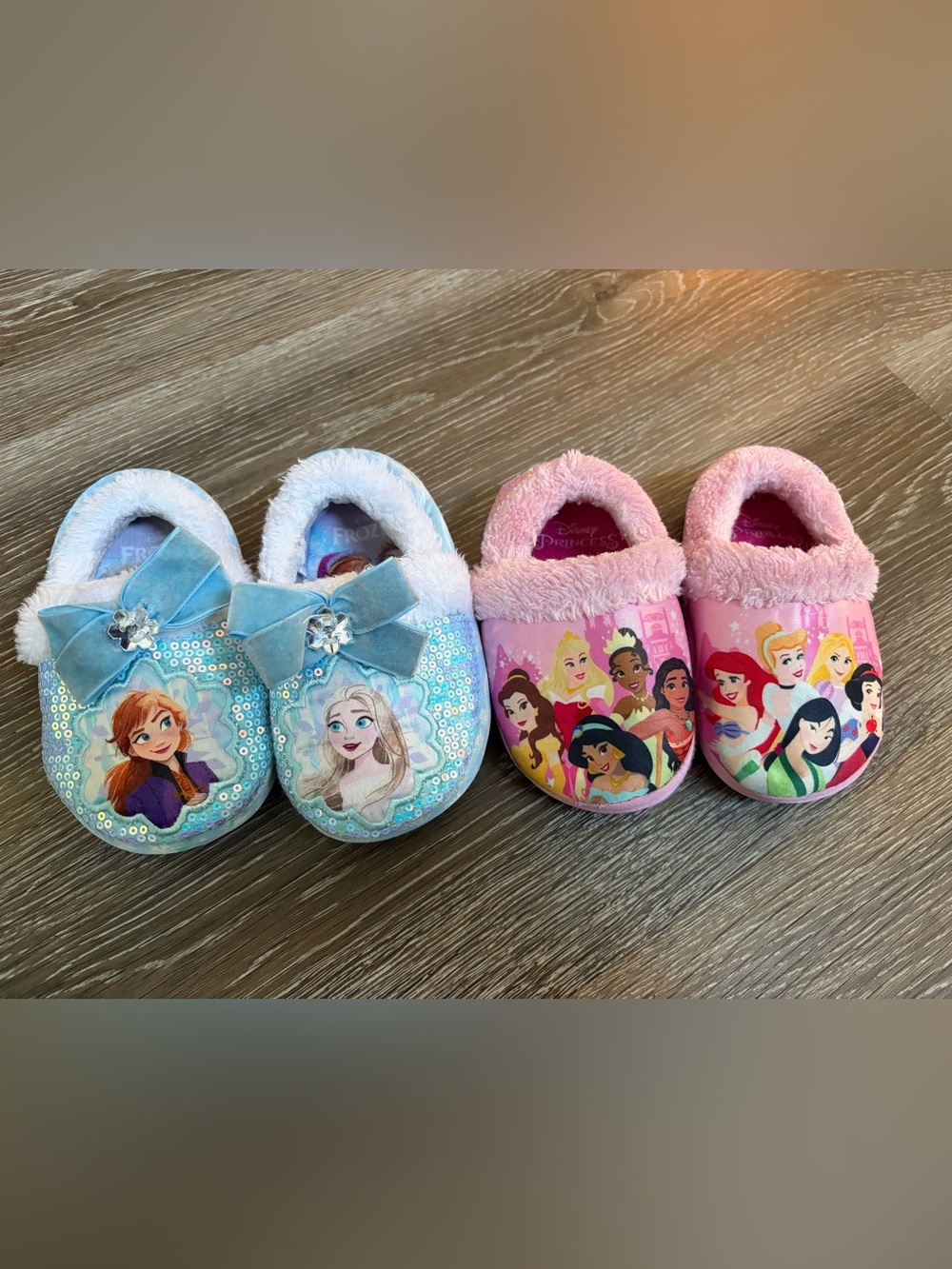 Set of 2 Girls Slippers - 7/8